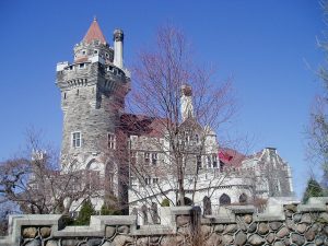 1280px-Casa_Loma